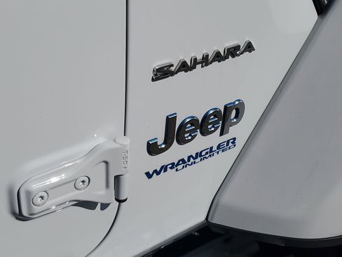 Used 2021 Jeep Wrangler Unlimited Sahara w/ Safety Group image 12