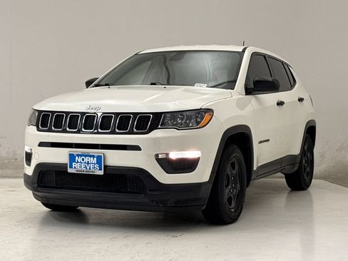 Used 2021 Jeep Compass Sport FWD image 2