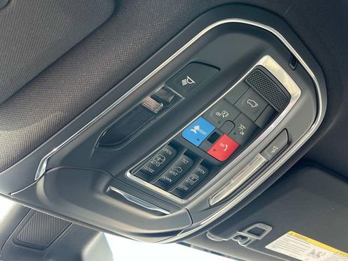 New 2025 Jeep Grand Cherokee L Limited w/ Luxury Tech Group II image 29