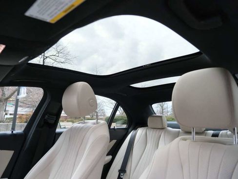 Used 2018 Mercedes-Benz E 300 w/ Premium 3 Package (Q03) image 37