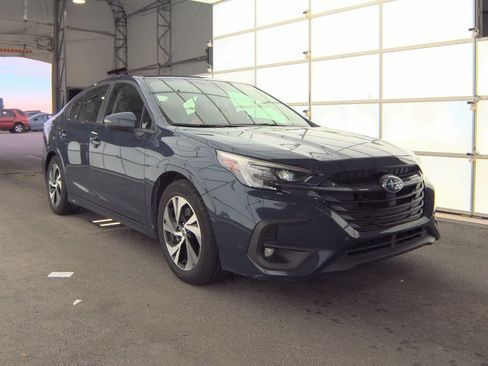 Used 2025 Subaru Legacy Premium AWD/4WD image 2