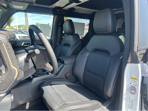 New 2025 Ford Bronco Badlands image 7