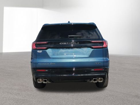 New 2026 GMC Acadia Denali Ultimate w/ LPO, Floor Liner Package AWD/4WD image 6