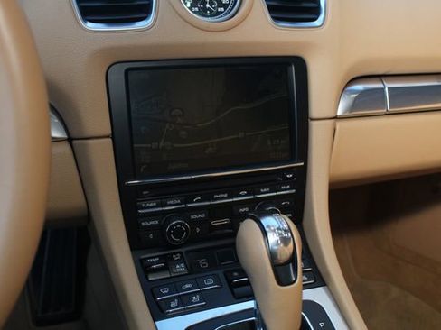 Used 2015 Porsche Boxster S image 16