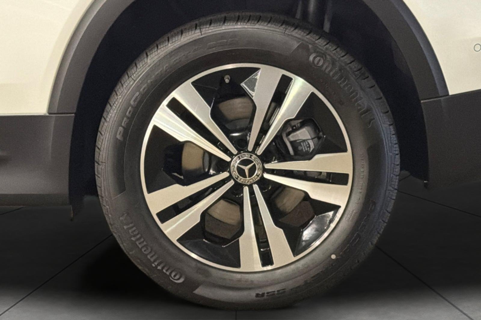 New 2026 Mercedes-Benz GLB 250 image 24