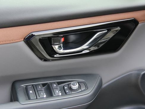 Certified 2025 Subaru Forester Sport AWD/4WD image 17