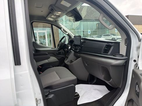 Used 2024 Ford Transit 350 XLT image 18