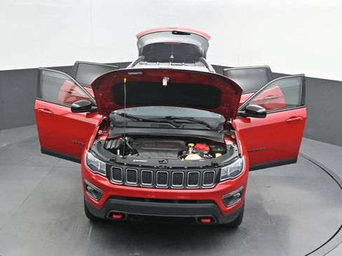 Used 2021 Jeep Compass Trailhawk AWD/4WD image 43