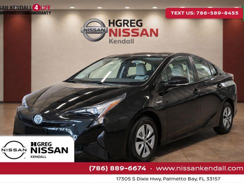 Used 2018 Toyota Prius Three image 1