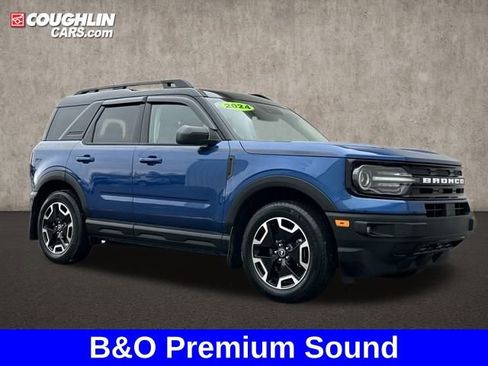 Used 2024 Ford Bronco Sport Outer Banks w/ Tech Package image 2