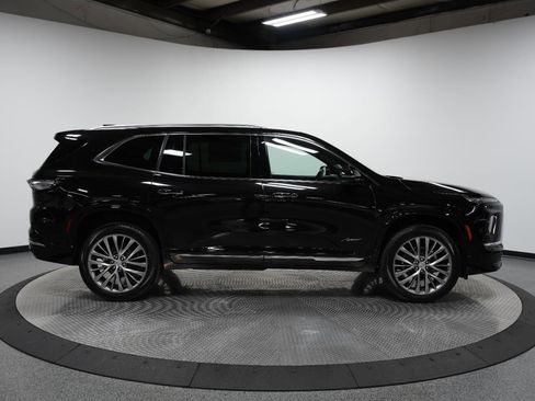 New 2026 Buick Enclave Avenir w/ Super Cruise Package image 8