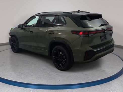 New 2026 Volkswagen Tiguan SE R-Line FWD image 7