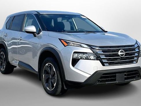 Certified 2024 Nissan Rogue SV image 2