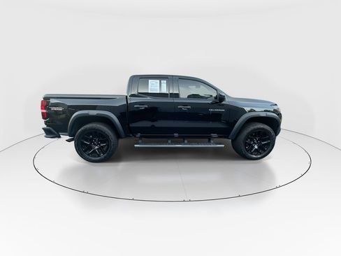 Used 2024 Chevrolet Colorado Trail Boss w/ Advanced Trailering Package AWD/4WD image 9