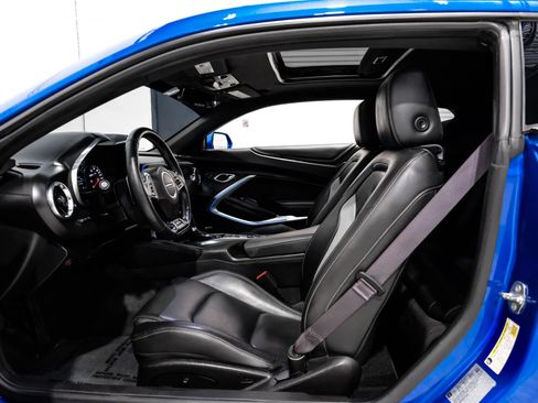 Used 2017 Chevrolet Camaro SS RWD image 19