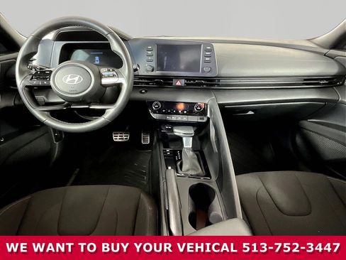 Used 2025 Hyundai Elantra Sport FWD image 7