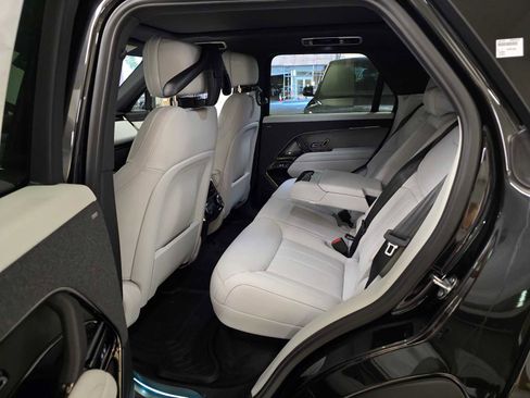 New 2026 Land Rover Range Rover Sport SE AWD/4WD image 18