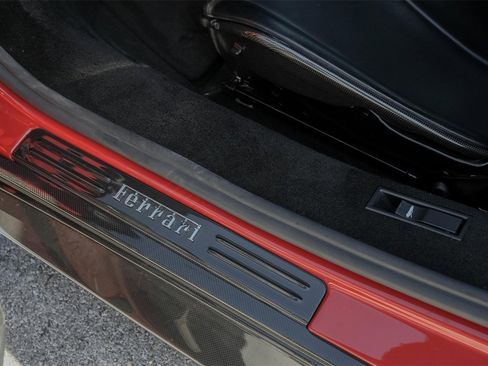 Used 2021 Ferrari SF90 Stradale image 31