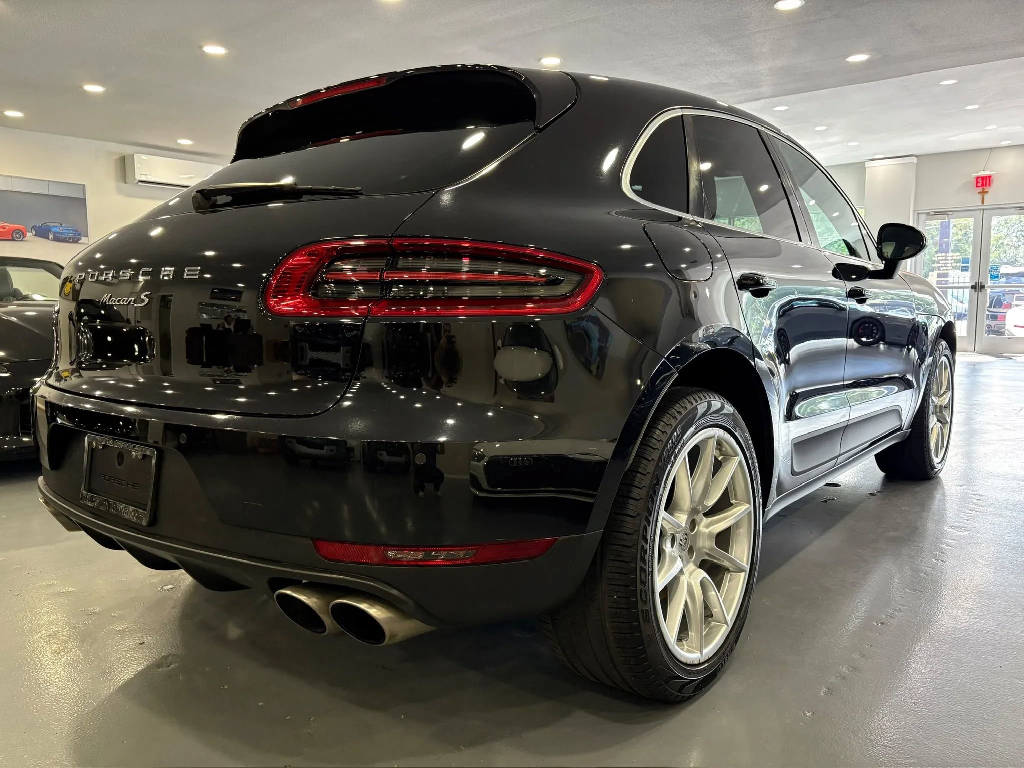 Used 2018 Porsche Macan S AWD/4WD image 7