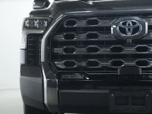 Used 2024 Toyota Tundra Platinum AWD/4WD image 6