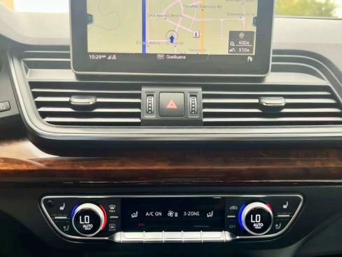 Used 2018 Audi Q5 Prestige w/ Prestige Package AWD/4WD image 30