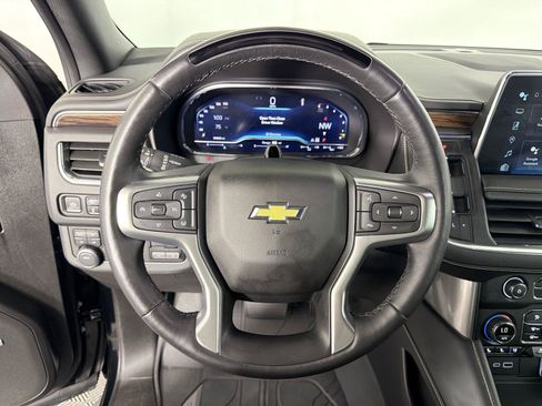 Used 2023 Chevrolet Tahoe Premier w/ Advanced Technology Package AWD/4WD image 29