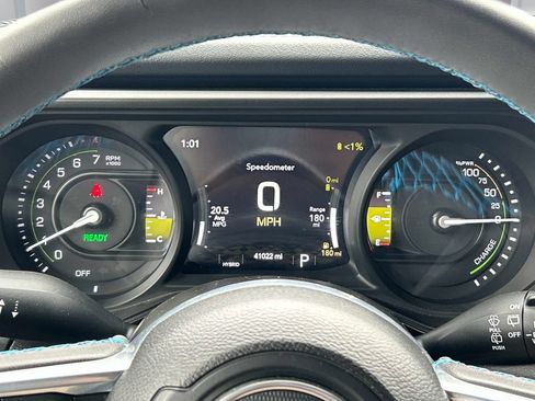 Used 2024 Jeep Wrangler High Altitude AWD/4WD image 30