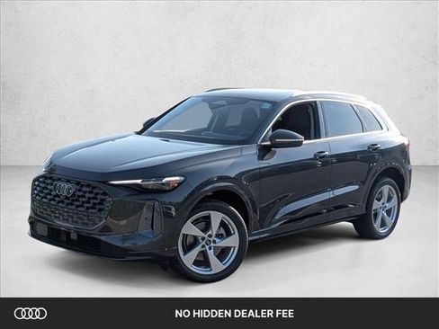 Used 2025 Audi Q5 Premium Plus w/ Premium Plus AWD/4WD image 1