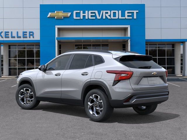 New 2026 Chevrolet Trax LT w/ Driver Confidence Package FWD image 3