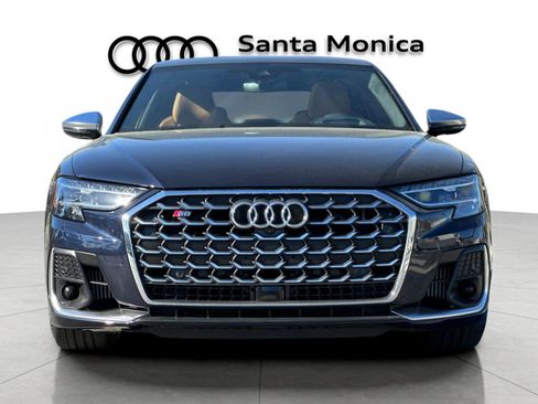 Used 2024 Audi S8 image 10