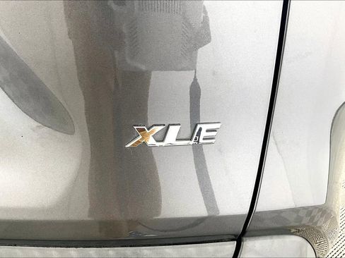 Used 2019 Toyota RAV4 XLE image 14