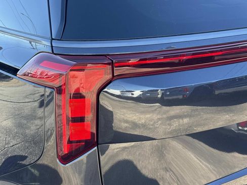 New 2026 Kia Carnival SX image 11