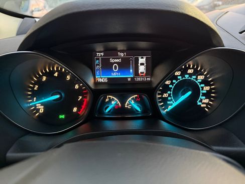 Used 2016 Ford Escape Titanium w/ Equipment Group 301A AWD/4WD image 18