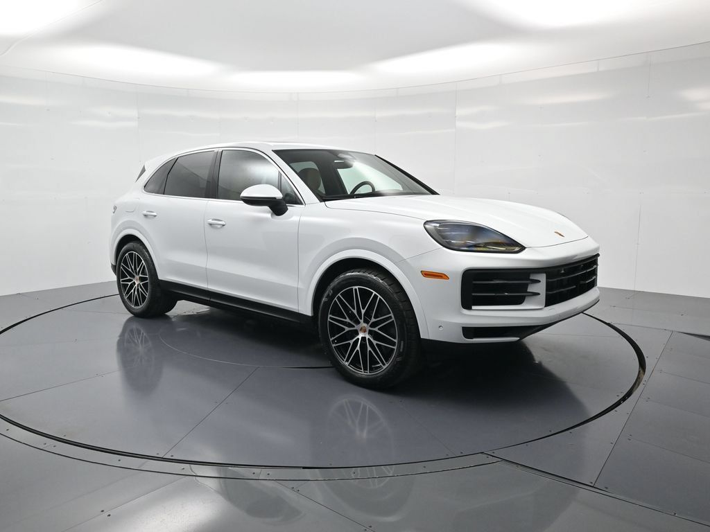 Certified 2026 Porsche Cayenne AWD/4WD image 32
