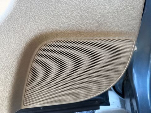 Used 2011 Nissan Armada SL image 27