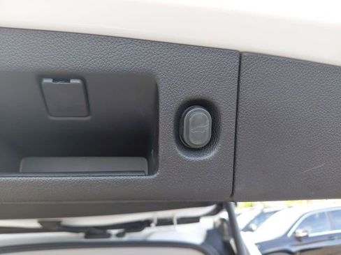Used 2019 Chevrolet Tahoe LT AWD/4WD image 35