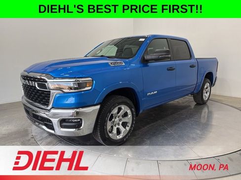 New 2026 RAM 1500 4x4 Crew Cab image 3