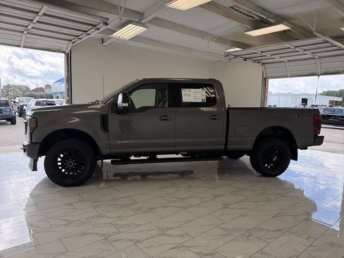 Used 2021 Ford F250 Lariat AWD/4WD image 5
