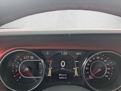 Used 2022 Jeep Wrangler Unlimited Rubicon AWD/4WD image 11
