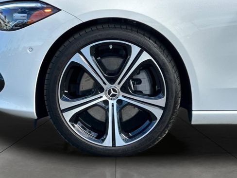 Used 2024 Mercedes-Benz C 300 Sedan image 5