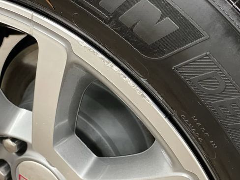 Used 2017 GMC Yukon Denali image 30