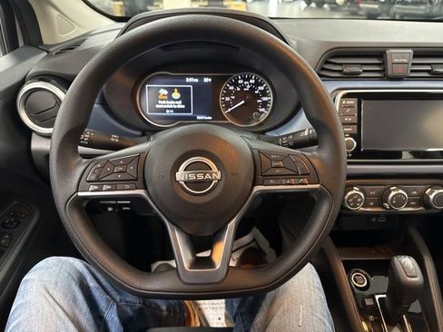 Used 2025 Nissan Versa SV w/ Trunk Package image 24