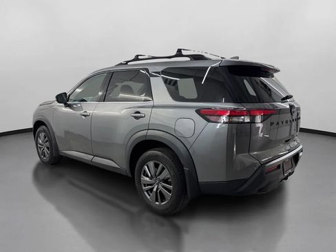 Used 2023 Nissan Pathfinder SV w/ SV Premium Package AWD/4WD image 7