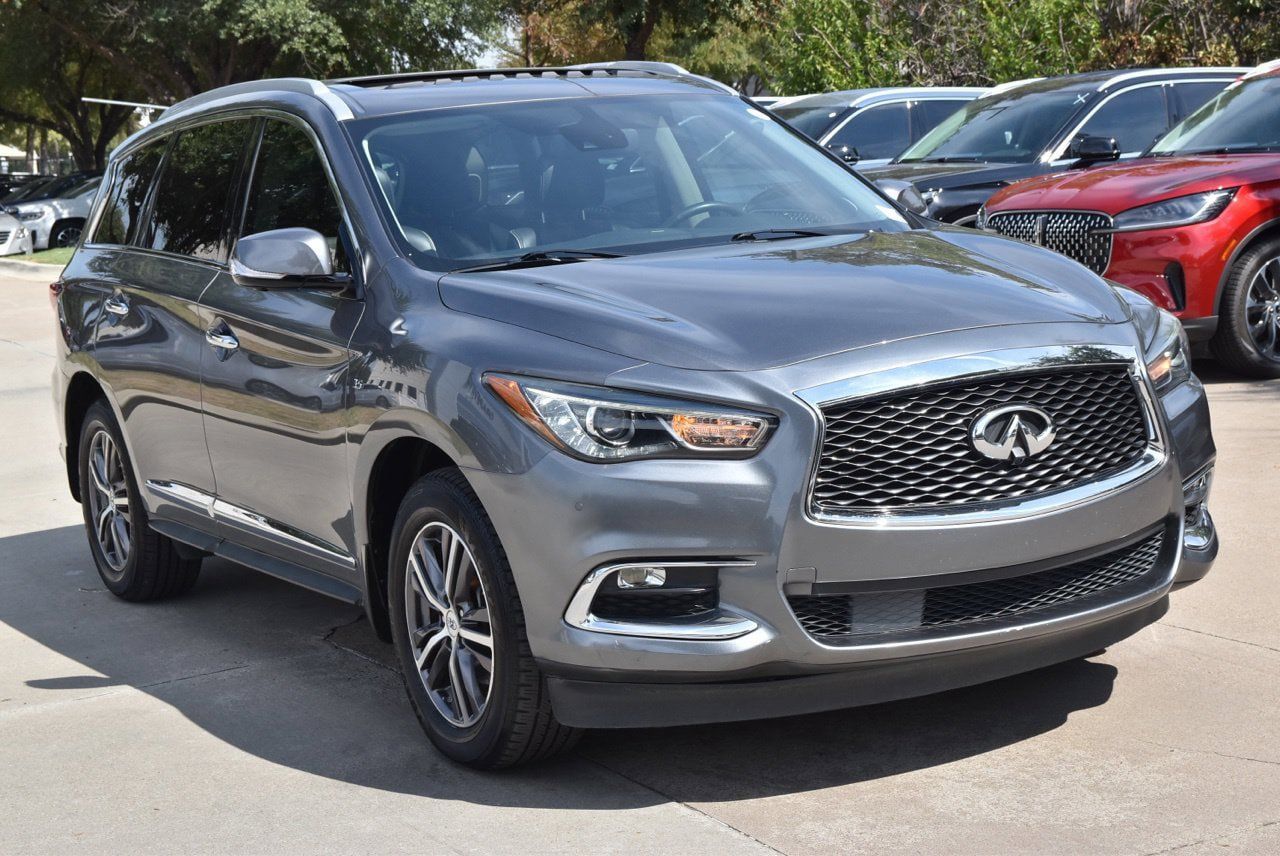 Used 2019 INFINITI QX60 Luxe w/ Essential Package FWD image 4