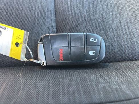 Used 2024 Dodge Durango SXT image 34