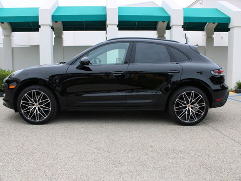 Certified 2026 Porsche Macan image 2