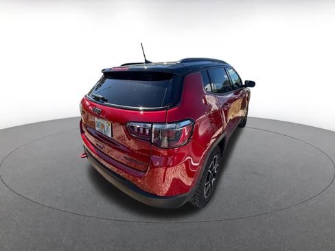 Used 2025 Jeep Compass Trailhawk image 7