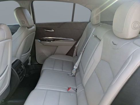 Used 2019 Cadillac XT4 Luxury FWD image 13