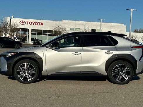 Used 2023 Toyota bZ4X Limited w/ Weather Package image 7