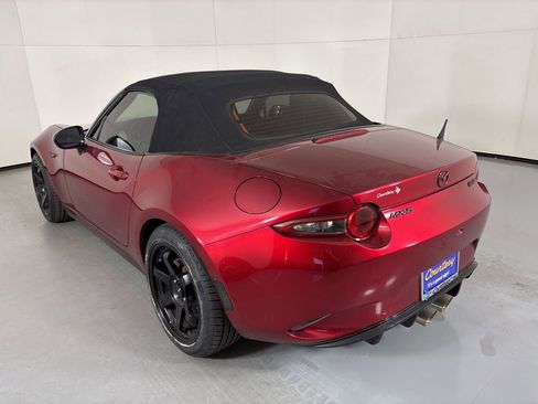Used 2019 MAZDA MX-5 Miata Sport w/ I-ACTIVSENSE Sport Package image 6